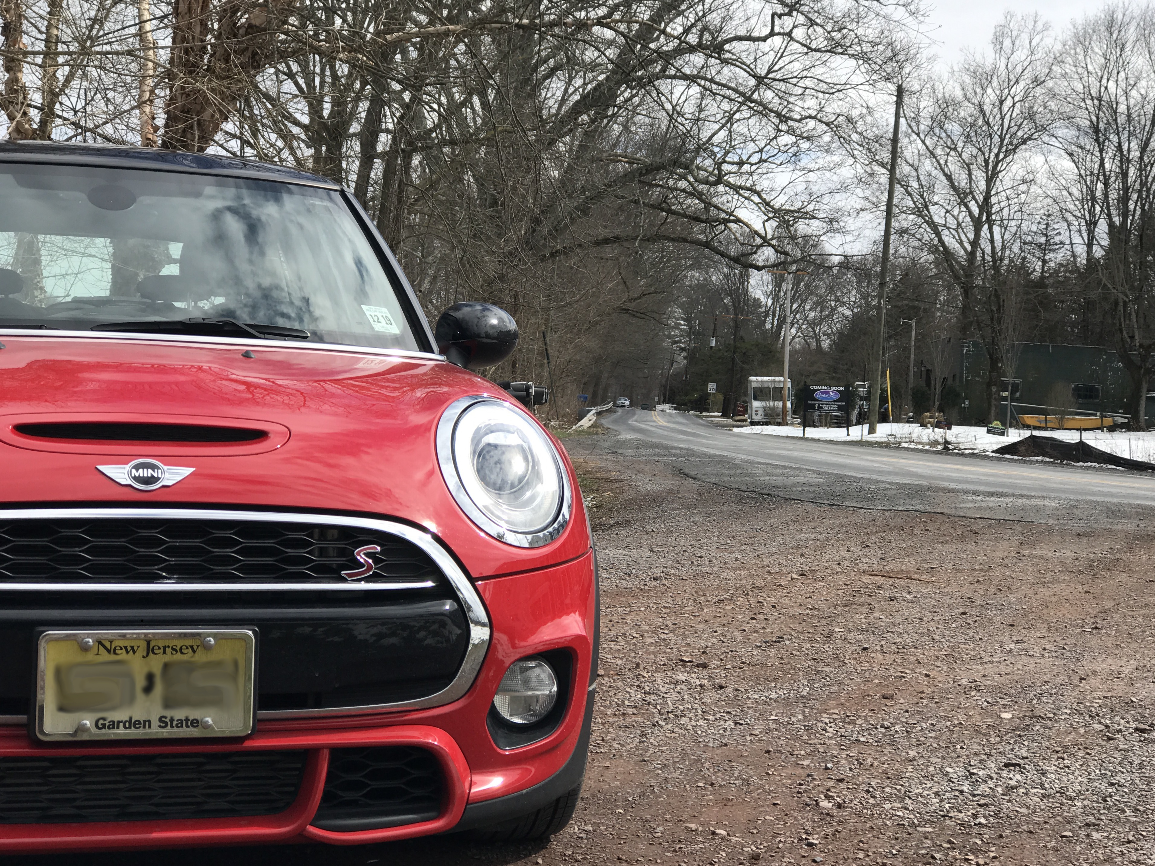 mini cooper snowy road